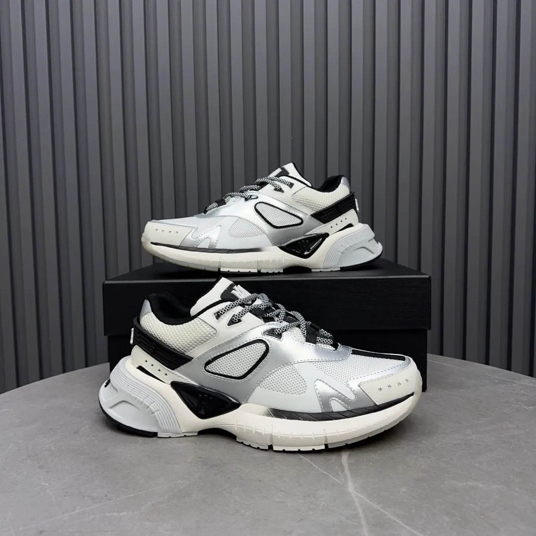 [AMIRI Amir] P: 760💰Size for couples: Female 35-40; Male 39-44; (Customized at 45.46) AMIRI Amir New Autumn and Winter Products New Autumn Latest Catwalk Couple Color Block Bread Casual Sports Shoes Series 〰 Casual fashion style full of details New generation of bone shoes popular classic upgrades Super comfortable and super popular! AUTRY is an exclusive version of AUTRY couple casual shoes from a high street brand in Los Angeles. Many celebrity Internet celebrities have the same style. Chinese new rapper Xiaobai Gali, Wang Yibo, Yang Mi and other Internet celebrity bloggers are competing for their feet. The three-dimensional molded metal logo on the side of the AJ1 shoe is on par with Nike's popular Fog. The heroic value instantly has a bit of punk rock flavor, all showing fashion sense and street style... ▪ Upper: original custom-made cowhide + original custom-made breathable mesh ▪Inner lining: original customized breathable mesh ▪Outsole: original molded two-color TPU rubber combination outsole.